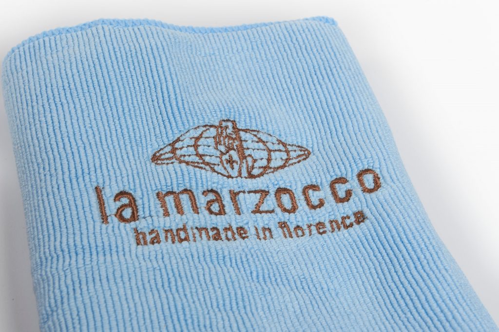 https://store.lamarzocco.com/wp-content/uploads/2014/11/Cloth-set-12-1024x682.jpg